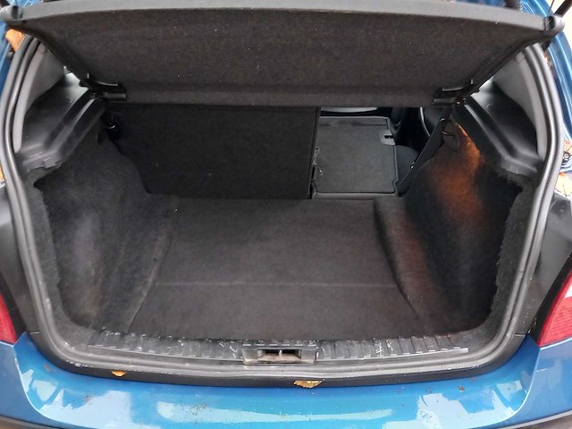 Bmw - 1-serie - 116i - personenauto - afbeelding 4 van  14