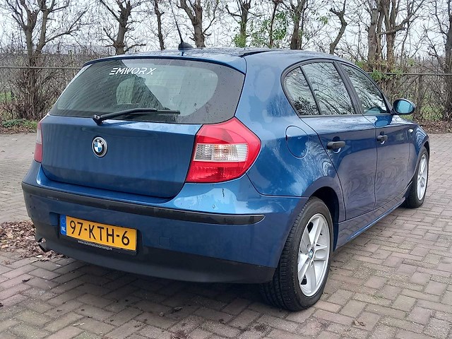 Bmw - 1-serie - 116i - personenauto - afbeelding 6 van  14