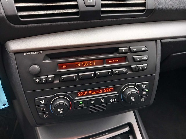 Bmw - 1-serie - 116i - personenauto - afbeelding 14 van  14