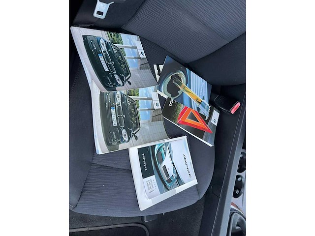 Bmw - 1-serie - 116i - personenauto - afbeelding 5 van  12