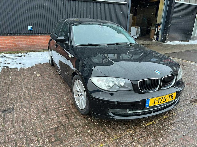 Bmw - 1-serie - 116i - personenauto - afbeelding 1 van  12