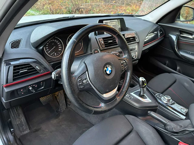Bmw - 1-serie - 116i business+ - 2012 - 63-tjb-7 - personenauto - afbeelding 10 van  26