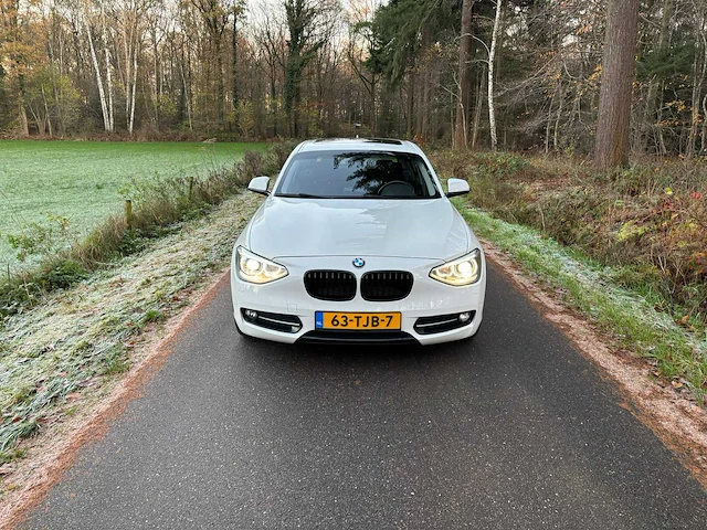 Bmw - 1-serie - 116i business+ - 2012 - 63-tjb-7 - personenauto - afbeelding 12 van  26