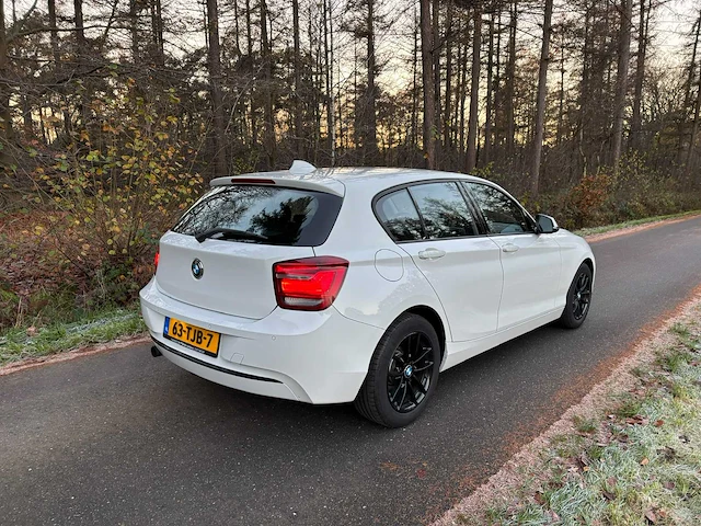 Bmw - 1-serie - 116i business+ - 2012 - 63-tjb-7 - personenauto - afbeelding 22 van  26
