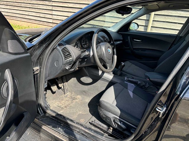 Bmw - 1-serie - 116i high executive - car - 2005 - afbeelding 2 van  33