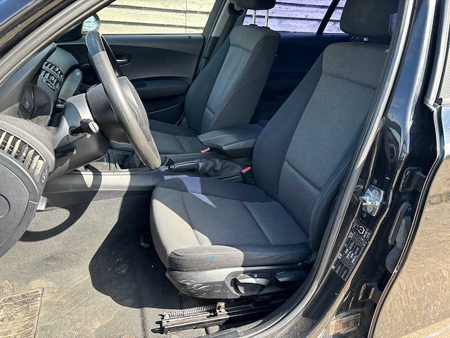 Bmw - 1-serie - 116i high executive - car - 2005 - afbeelding 3 van  33