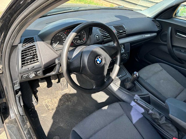 Bmw - 1-serie - 116i high executive - car - 2005 - afbeelding 4 van  33