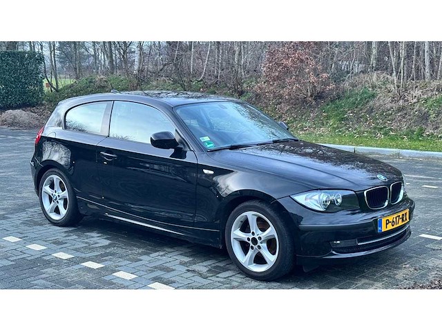Bmw - 1-serie - 116i high executive - personenauto - afbeelding 3 van  18