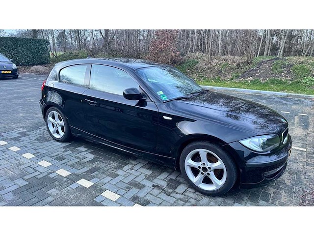 Bmw - 1-serie - 116i high executive - personenauto - afbeelding 4 van  18