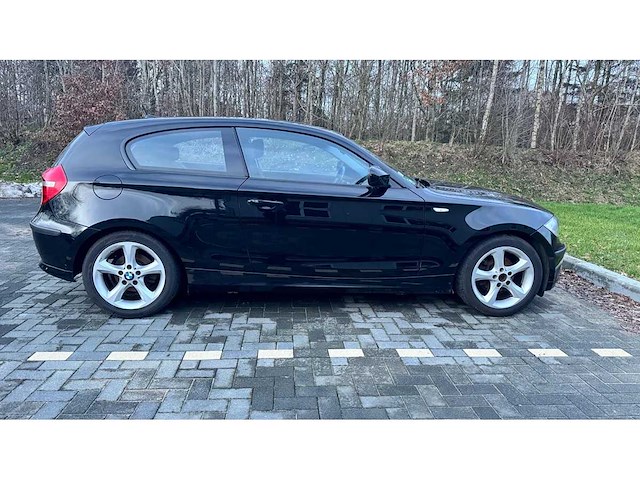 Bmw - 1-serie - 116i high executive - personenauto - afbeelding 13 van  18