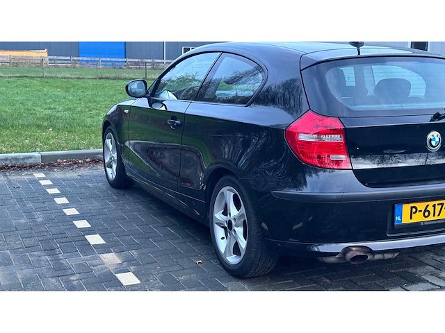 Bmw - 1-serie - 116i high executive - personenauto - afbeelding 17 van  18