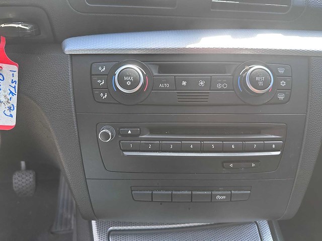 Bmw - 1-serie - 118i - 1-stk-79- 2008 - afbeelding 2 van  11