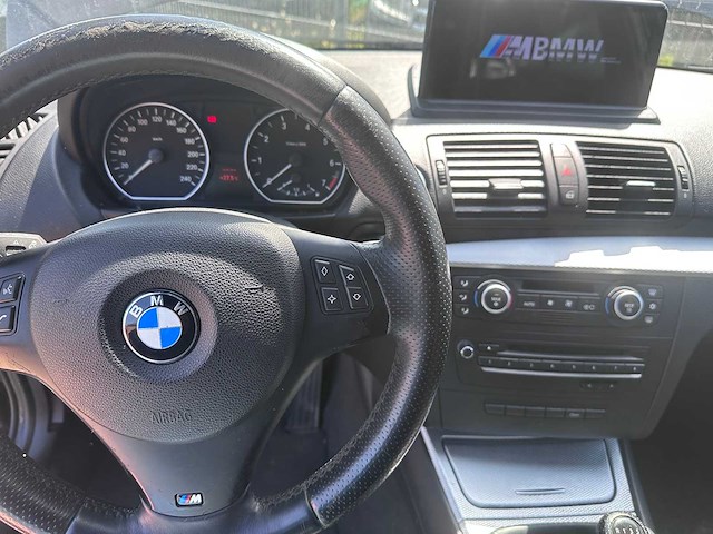 Bmw - 1-serie - 118i - 1-stk-79- 2008 - afbeelding 10 van  11