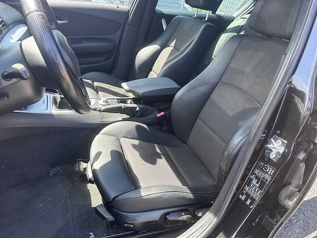 Bmw - 1-serie - 118i - 1-stk-79- 2008 - afbeelding 2 van  9