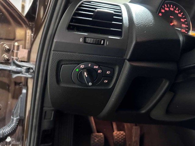 Bmw - 1-serie - 118i high executive - pf-013-g - afbeelding 4 van  20