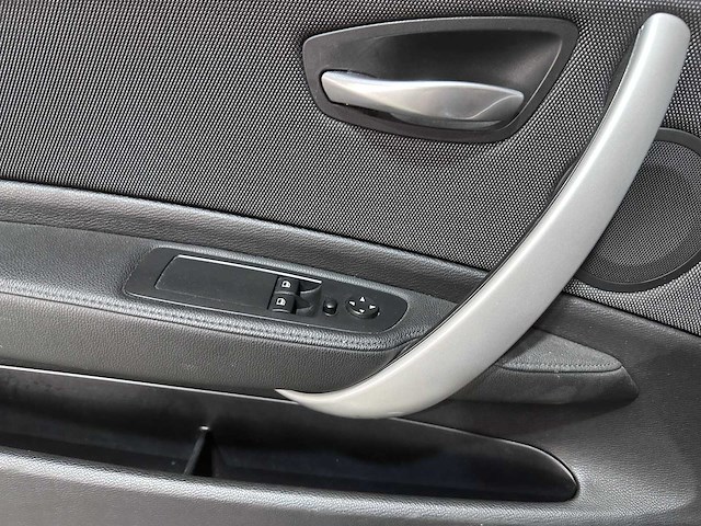 Bmw - 1-serie - 120i - t-106-kt- 2009 - afbeelding 2 van  11
