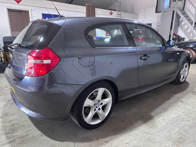 Bmw - 1-serie - 120i - t-106-kt- 2009 - afbeelding 6 van  11