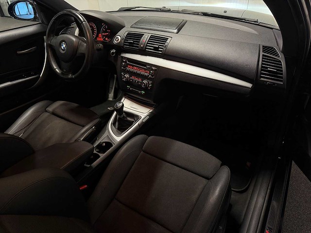 Bmw - 1-serie - 120i -6-zns-41 - 2007 iaw - afbeelding 2 van  16