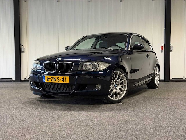 Bmw - 1-serie - 120i -6-zns-41 - 2007 iaw - afbeelding 1 van  16