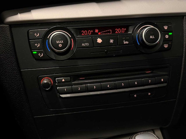 Bmw - 1-serie - 120i bns line ed. - 04-nnt-2 - 2010 iaw - afbeelding 1 van  10