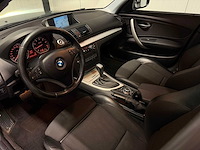 Bmw - 1-serie - 120i bns line ed. - 04-nnt-2 - 2010 iaw - afbeelding 17 van  22