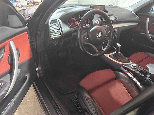 Bmw - 1-serie - 120i business line automaat- 46-zg-ps- 2008 - afbeelding 1 van  2