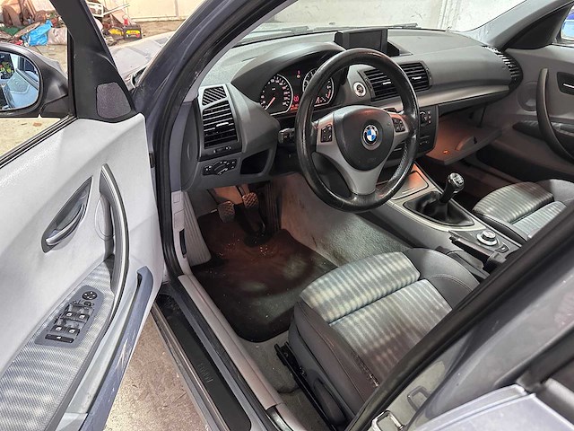 Bmw - 1-serie - 120i executive - 3-xdz-45- 2004 - afbeelding 8 van  9