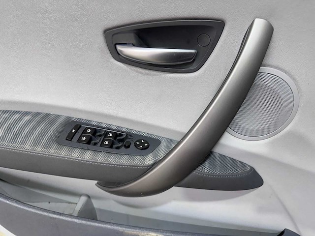 Bmw - 1-serie - 120i executive - 3-xdz-45- 2004 - afbeelding 1 van  12