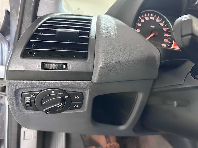 Bmw - 1-serie - 120i executive - 3-xdz-45- 2004 - afbeelding 2 van  12