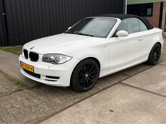 Bmw - 128i - personenauto - 2009 - afbeelding 1 van  9