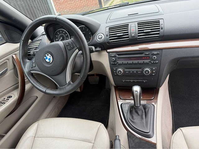 Bmw - 128i - personenauto - 2009 - afbeelding 18 van  23