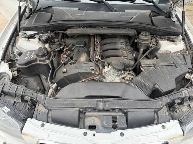 Bmw - 128i - personenauto - 2009 - afbeelding 9 van  23