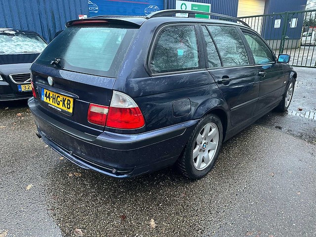 Bmw - 2001 - 3-serie touring - 318i executive - 44-hg-kb - afbeelding 8 van  13