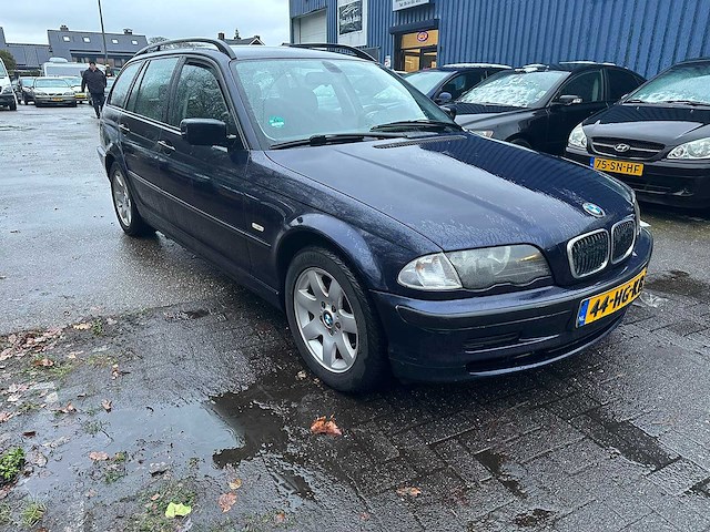 Bmw - 2001 - 3-serie touring - 318i executive - 44-hg-kb - afbeelding 9 van  13