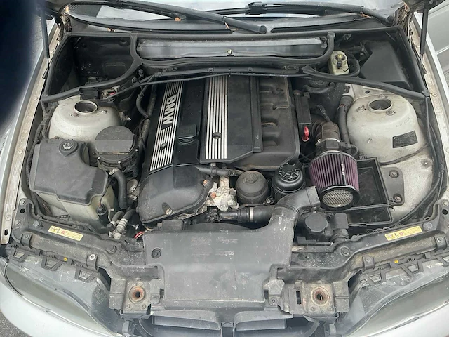 Bmw - 2001 - 3-serie touring - 320i executive - personenauto - driftauto - afbeelding 15 van  28