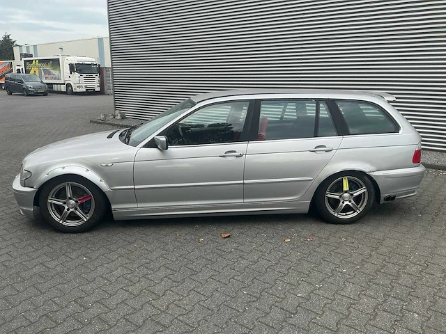 Bmw - 2001 - 3-serie touring - 320i executive - personenauto - driftauto - afbeelding 19 van  28