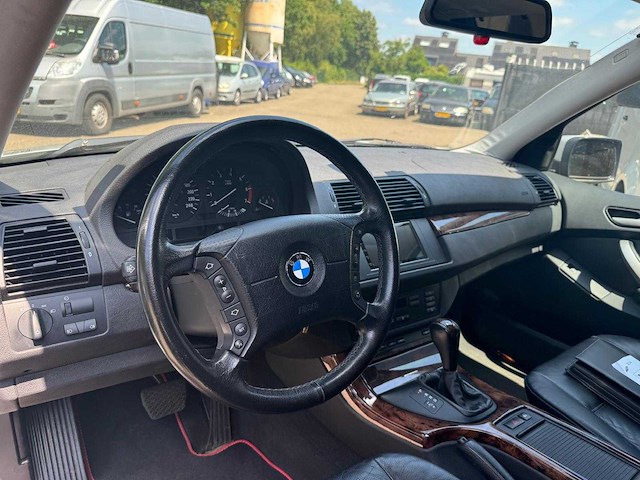 Bmw - 2003 - x5 - 4.4i executive - 86-ln-kn - afbeelding 19 van  31