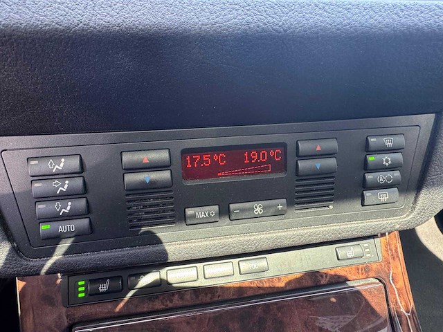 Bmw - 2003 - x5 - 4.4i executive - 86-ln-kn - afbeelding 21 van  31