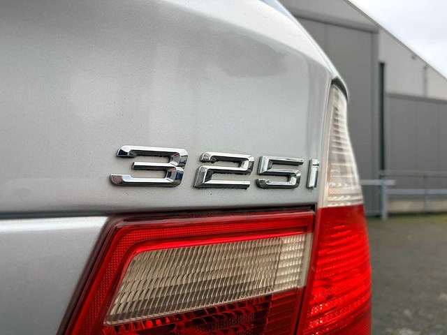 Bmw - 2004 - 3-serie touring - 325i lifestyle ed. - 60-ps-xx - afbeelding 20 van  20