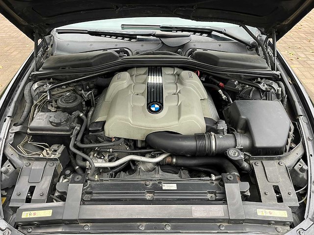 Bmw - 2004 - 6-serie - 645ci s - personenauto - afbeelding 9 van  20