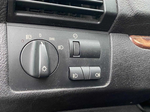 Bmw - 2004 - x5 - 4.4i high executive - 48-pg-bg - afbeelding 9 van  34