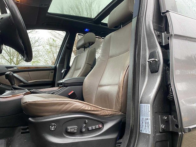 Bmw - 2004 - x5 - 4.4i high executive - 48-pg-bg - afbeelding 11 van  34