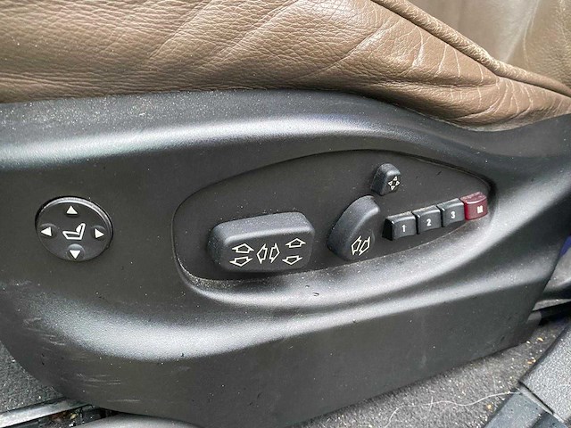 Bmw - 2004 - x5 - 4.4i high executive - 48-pg-bg - afbeelding 14 van  34