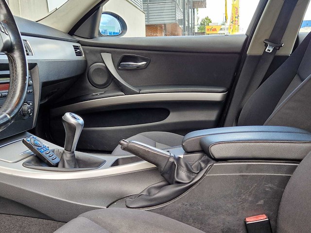 Bmw - 2005 - 3-serie - 318i dynamic exec. - 99-rz-pj - afbeelding 2 van  26
