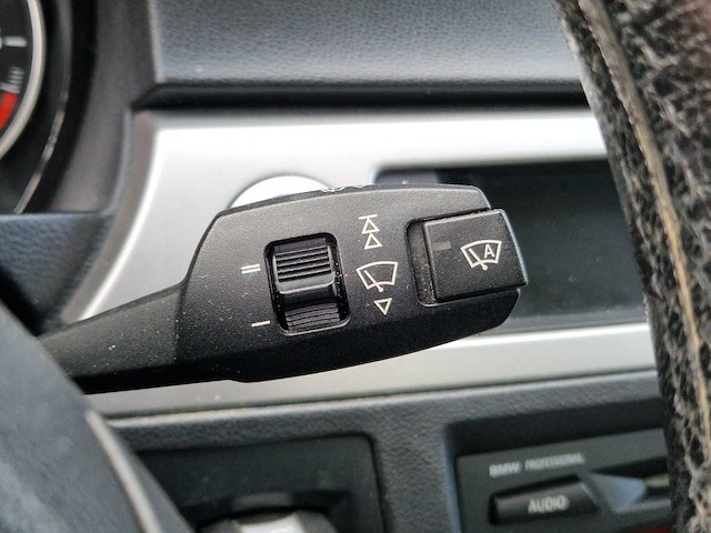 Bmw - 2005 - 3-serie - 318i dynamic exec. - 99-rz-pj - afbeelding 4 van  11