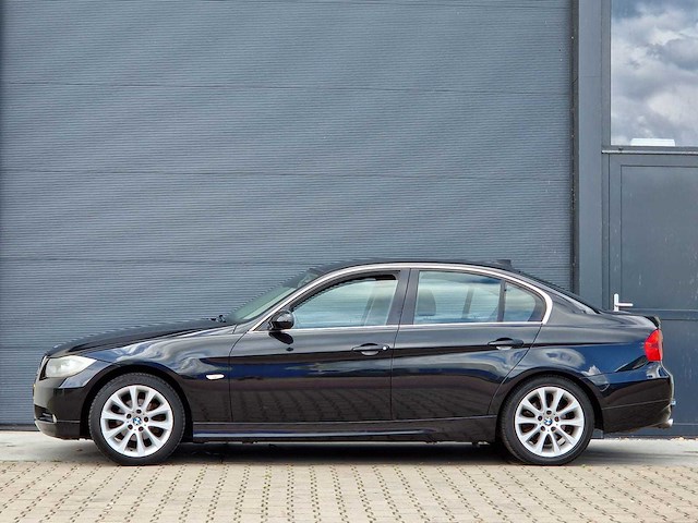 Bmw - 2005 - 3-serie - 318i dynamic exec. - 99-rz-pj - afbeelding 25 van  26