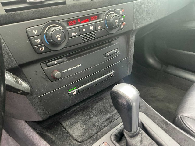 Bmw - 2005 - 3-serie touring - 320i executive - personenauto (57-tf-zz) - afbeelding 6 van  25