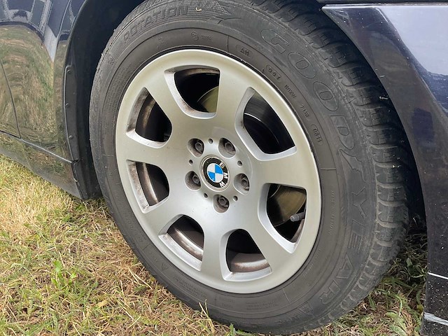 Bmw - 2005 - 5-serie - 525i high executive - personenauto - afbeelding 2 van  33