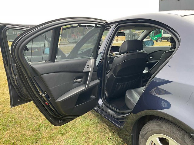 Bmw - 2005 - 5-serie - 525i high executive - personenauto - afbeelding 9 van  33