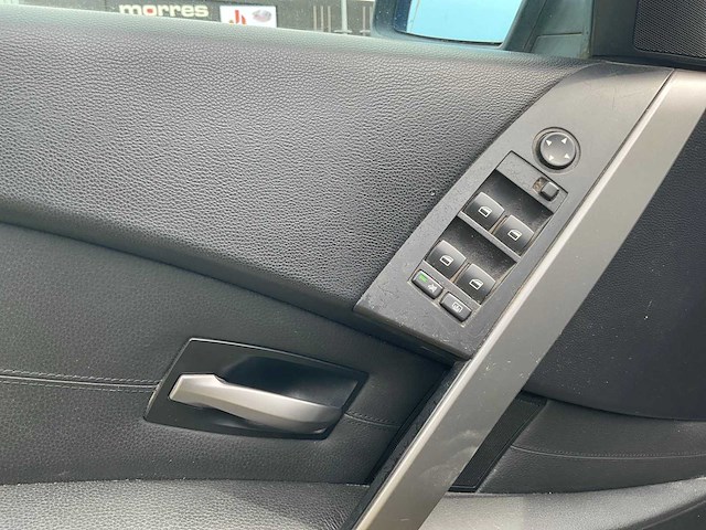 Bmw - 2005 - 5-serie - 525i high executive - personenauto - afbeelding 12 van  33
